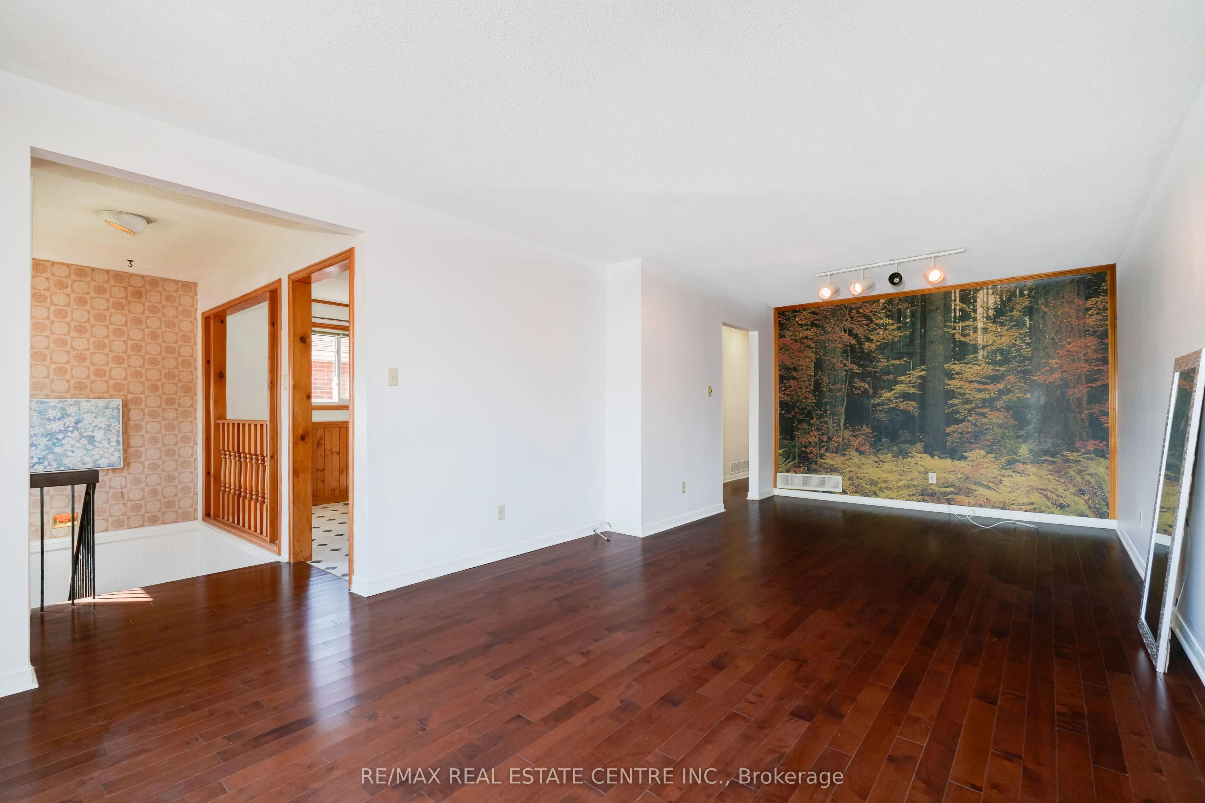 33 Millhouse Crescent