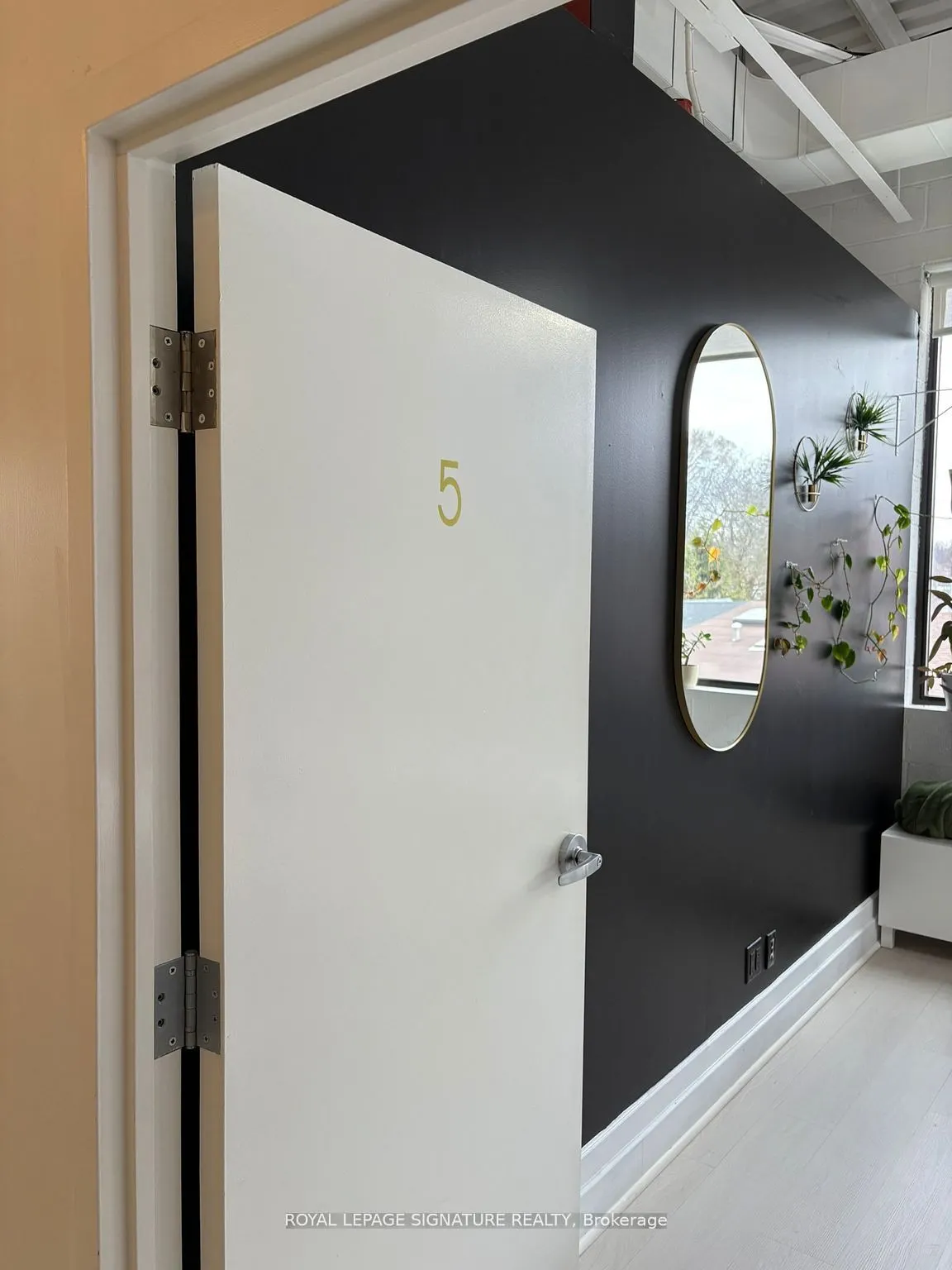349 Carlaw Avenue, #303