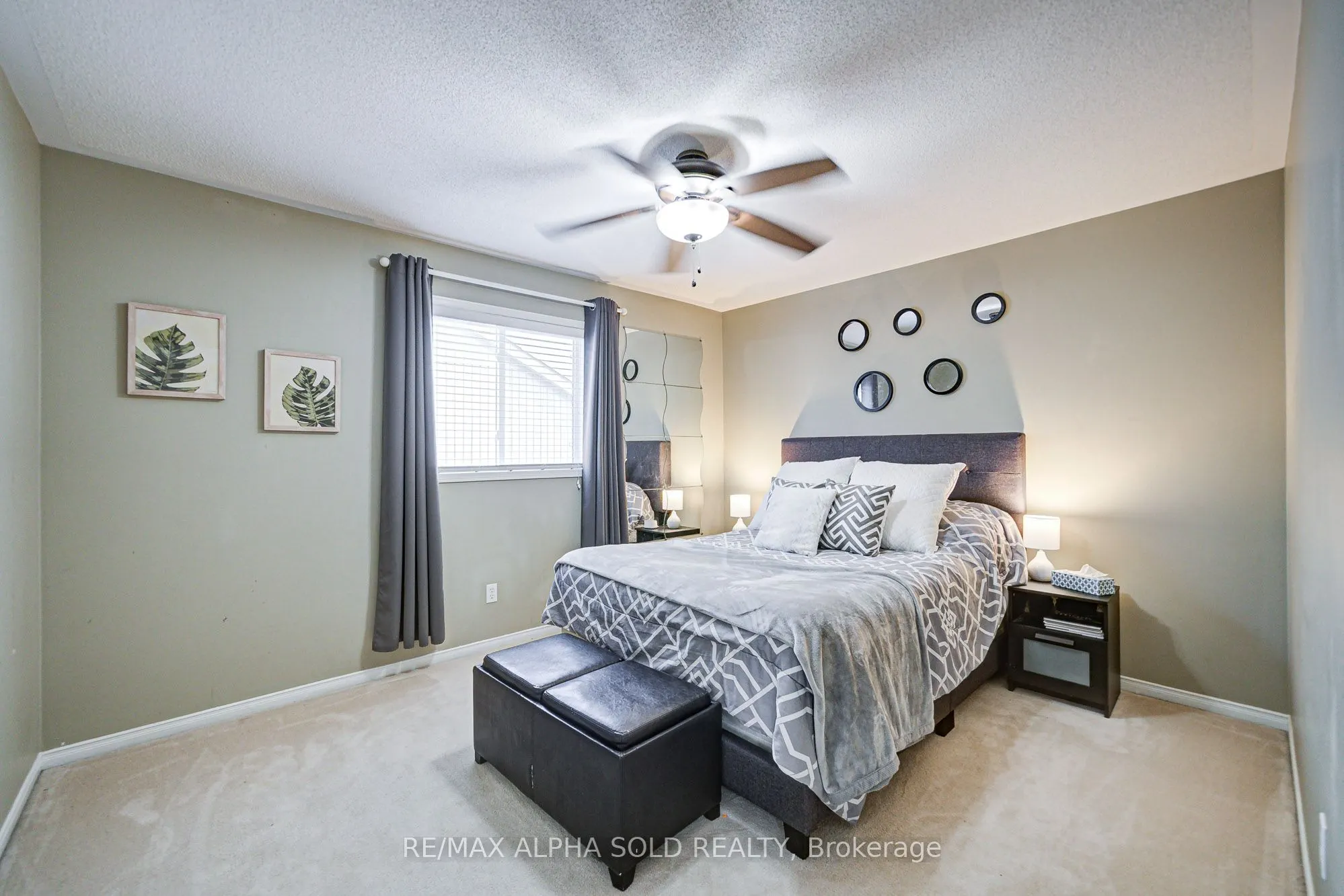 1184 Ashgrove Crescent