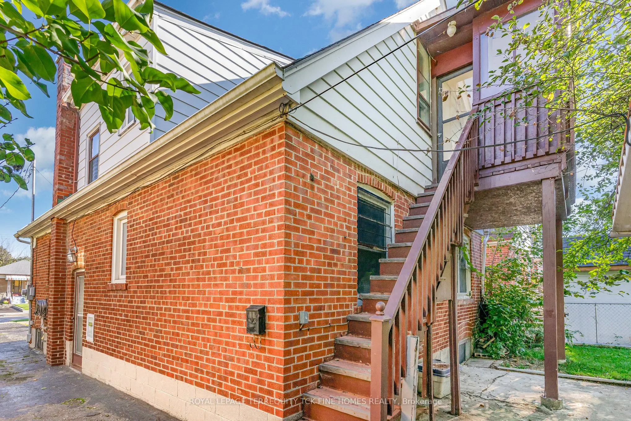 28 Lynvalley Crescent