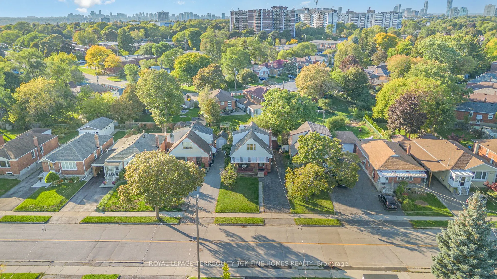 28 Lynvalley Crescent
