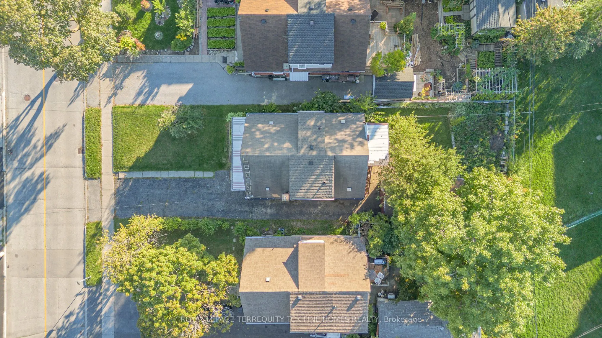 28 Lynvalley Crescent