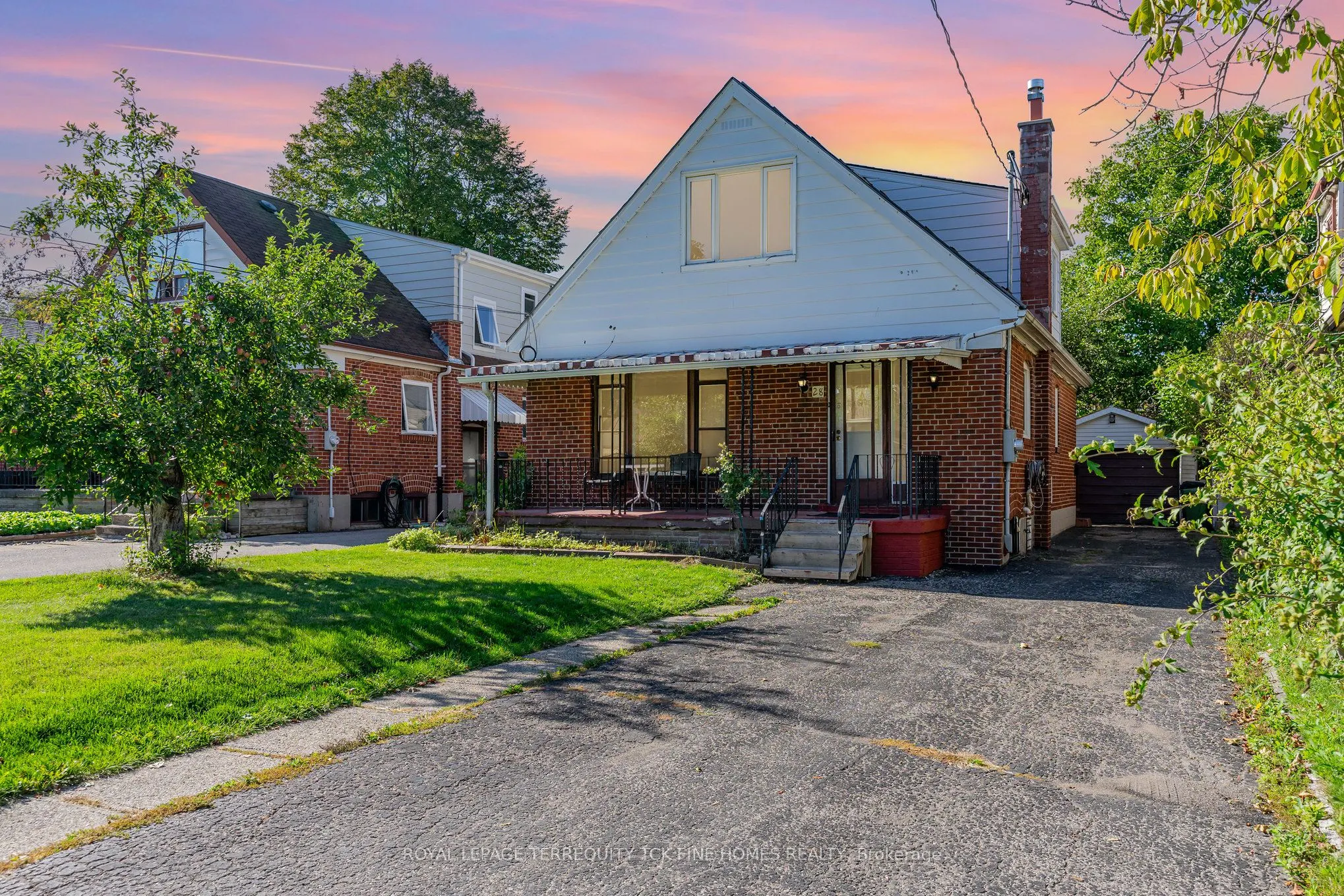 28 Lynvalley Crescent