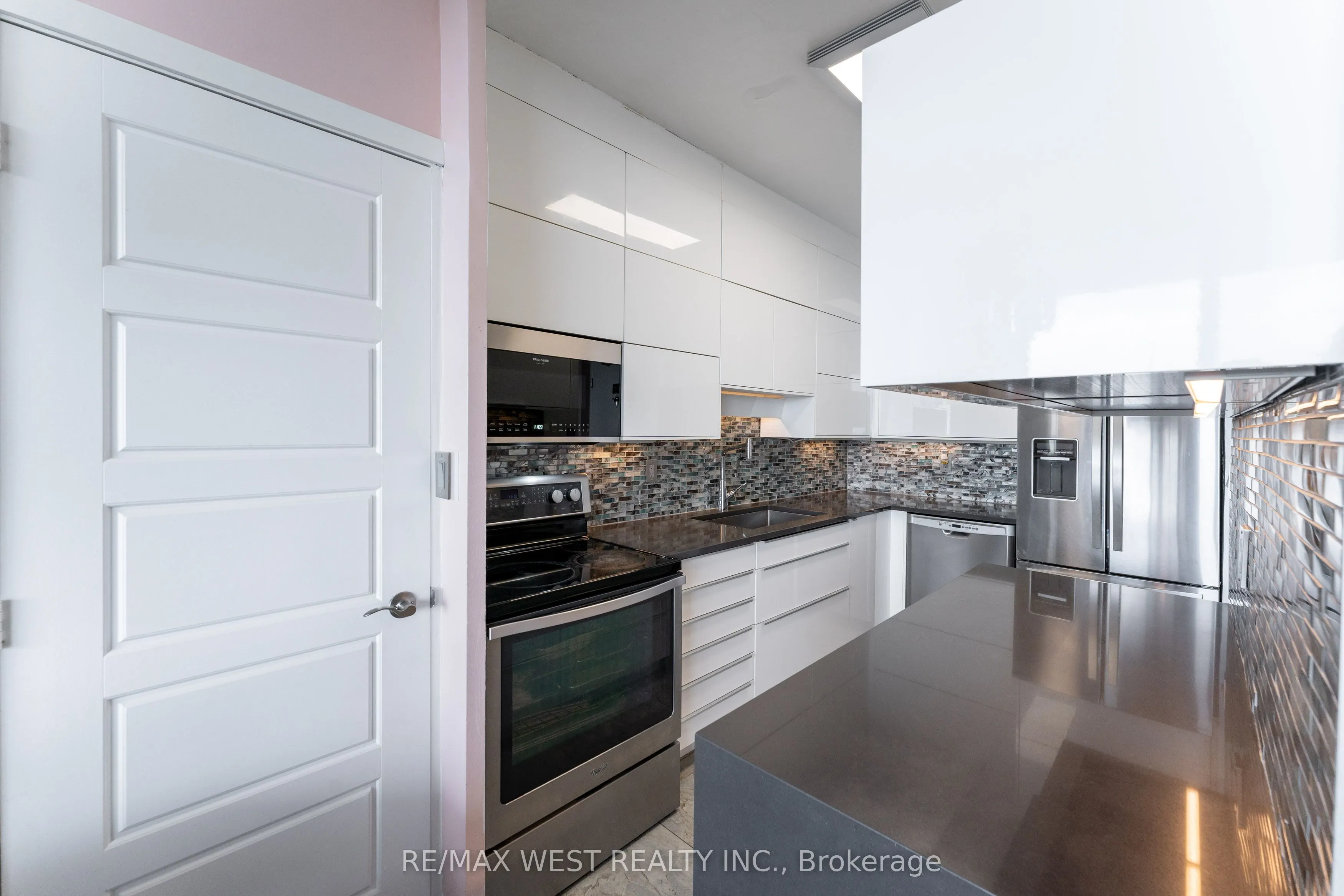 5 Massey Square, #PH5