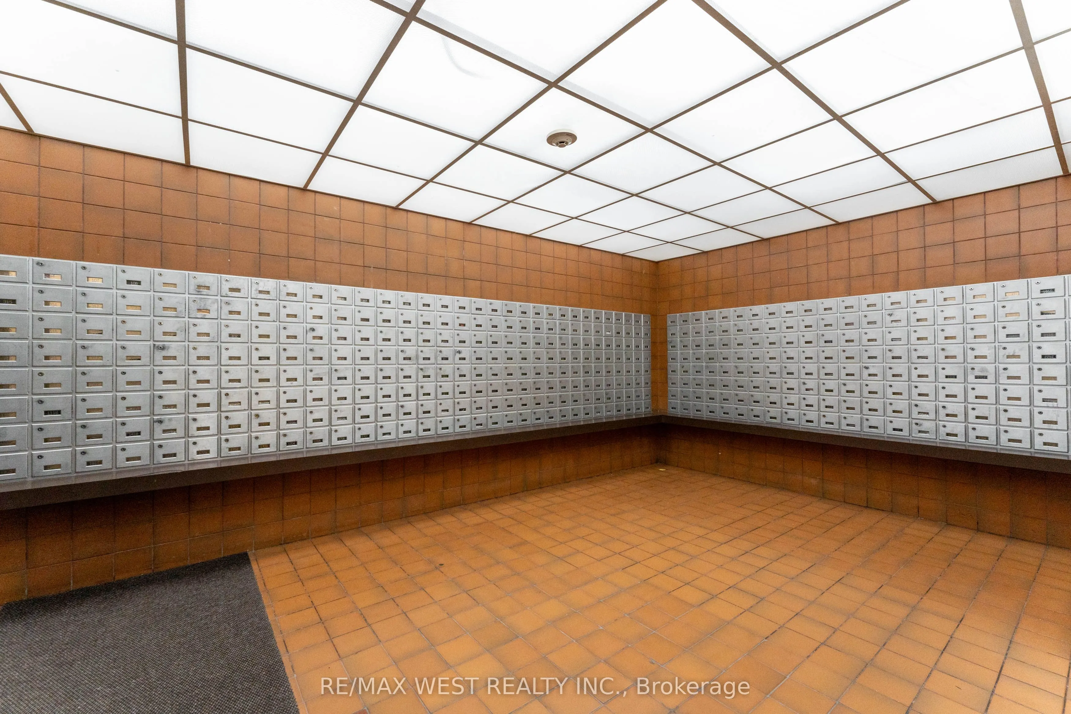 5 Massey Square, #PH5