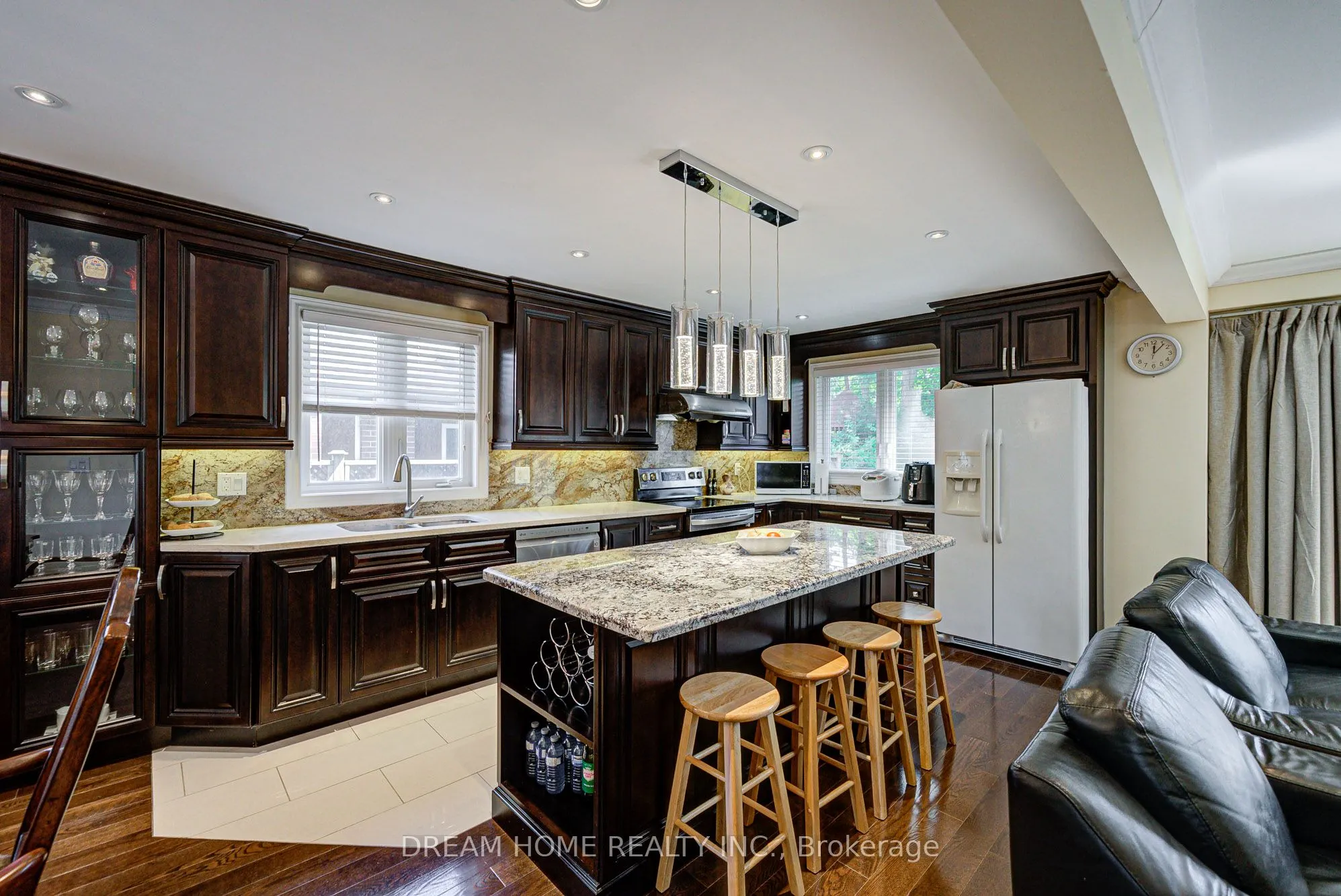 811 Huntingwood Drive