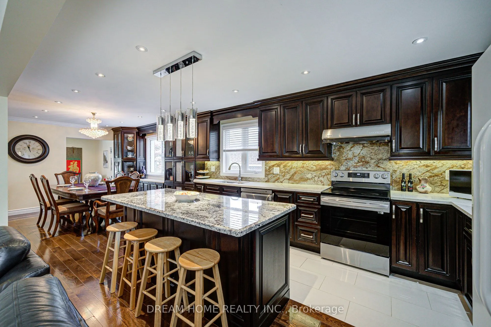811 Huntingwood Drive