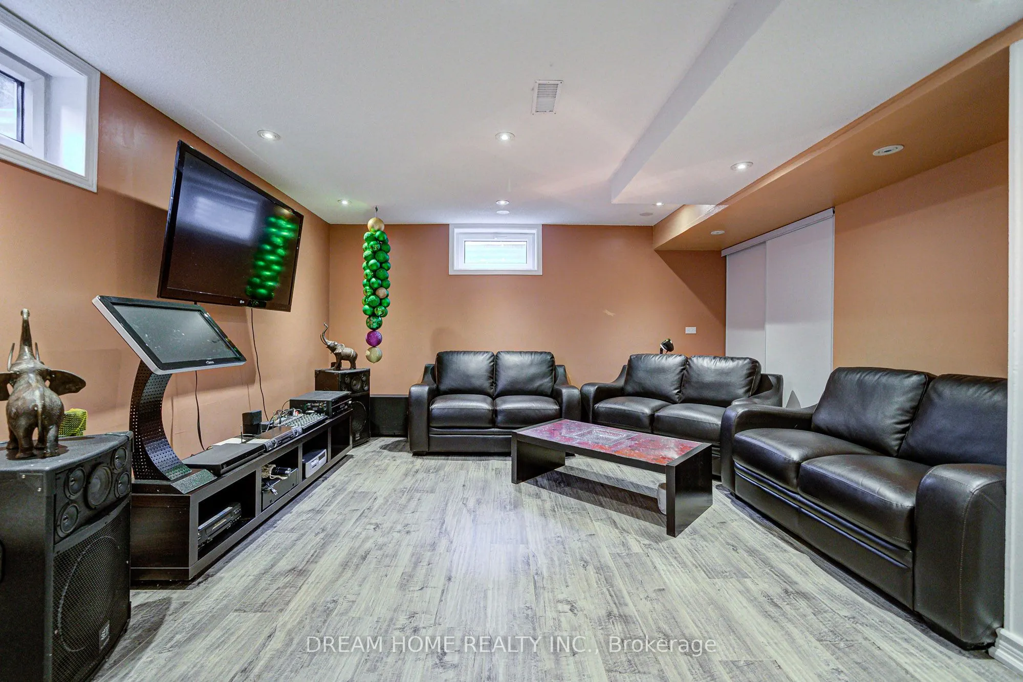 811 Huntingwood Drive