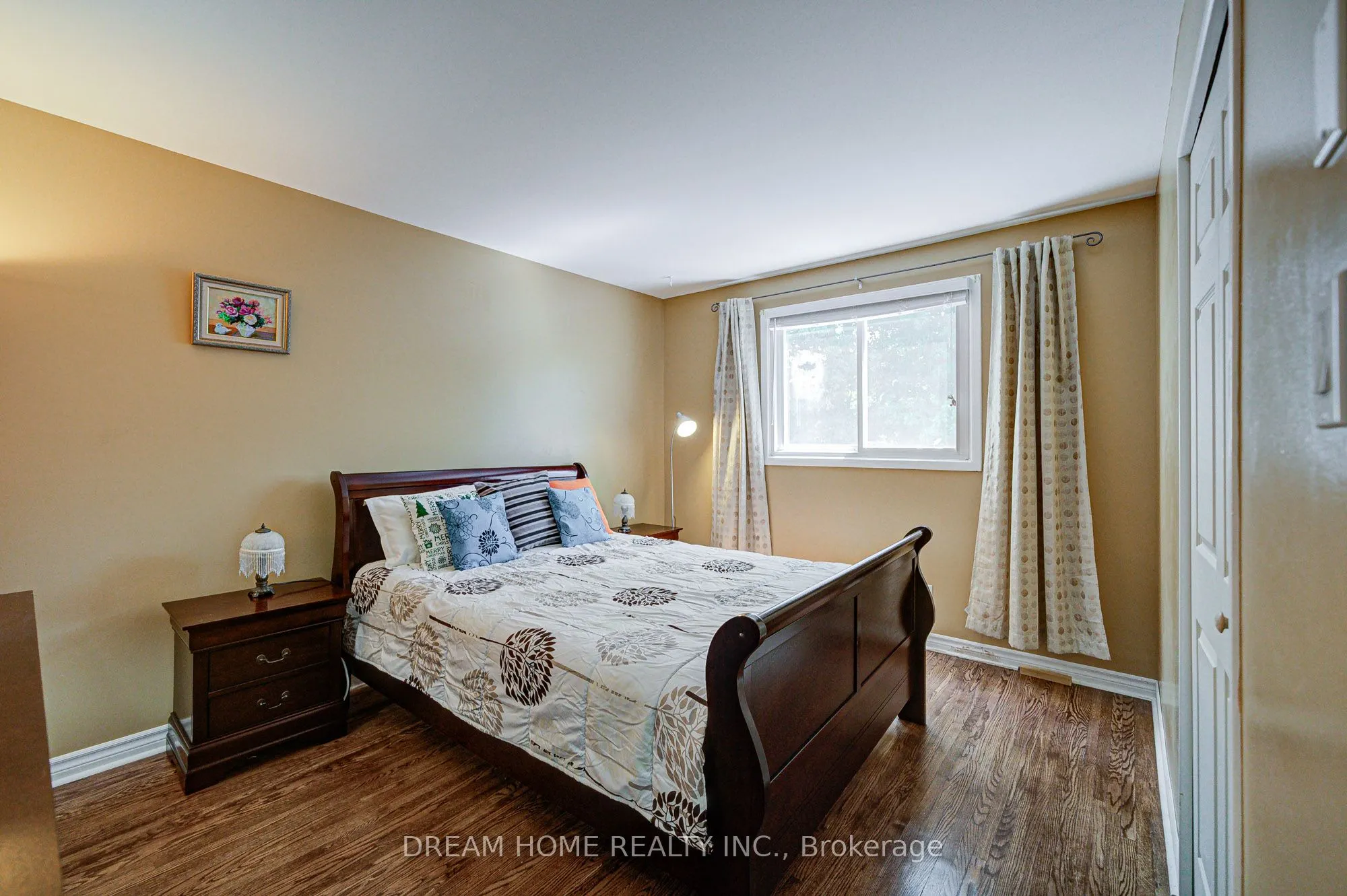 811 Huntingwood Drive