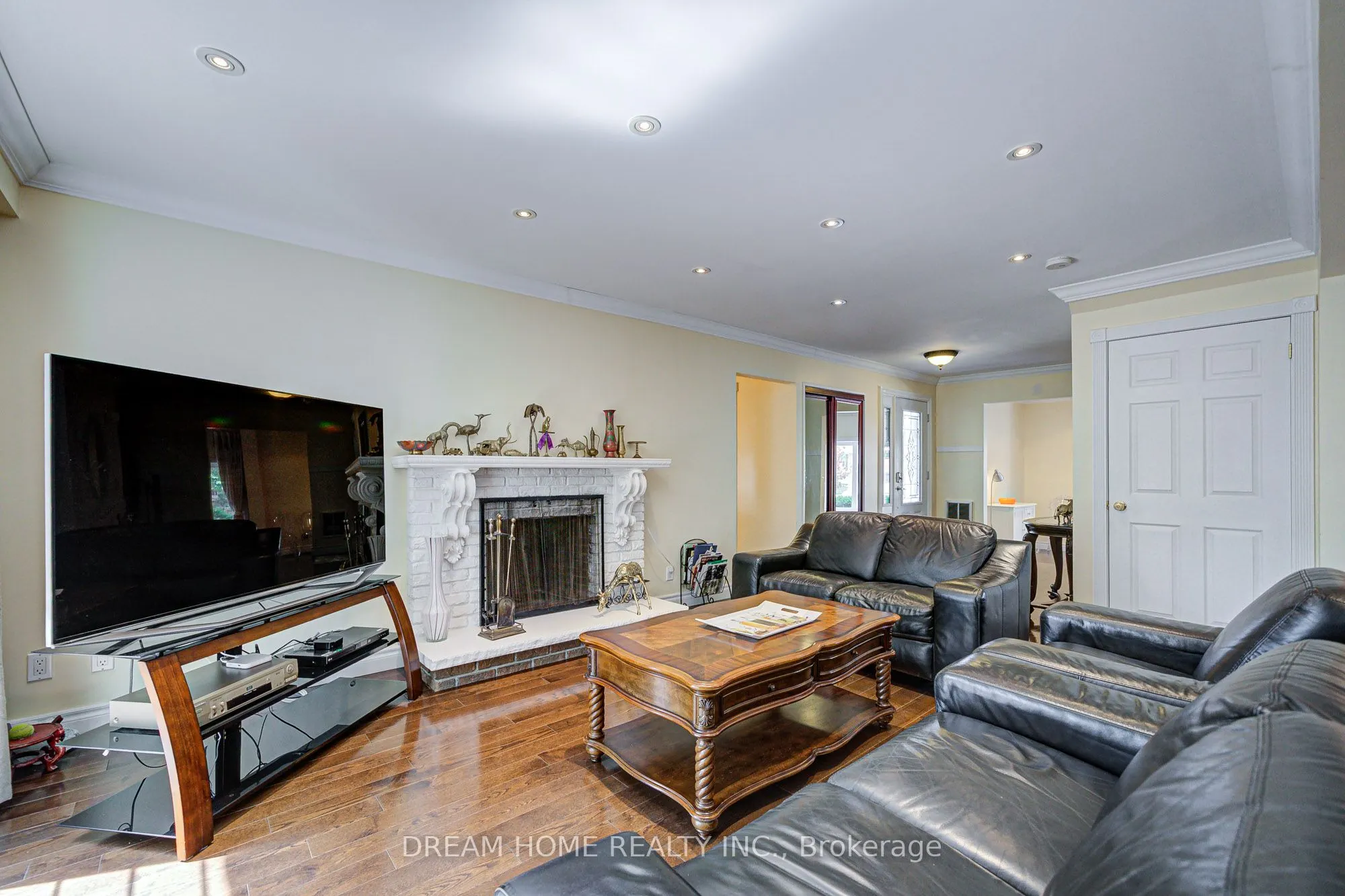 811 Huntingwood Drive