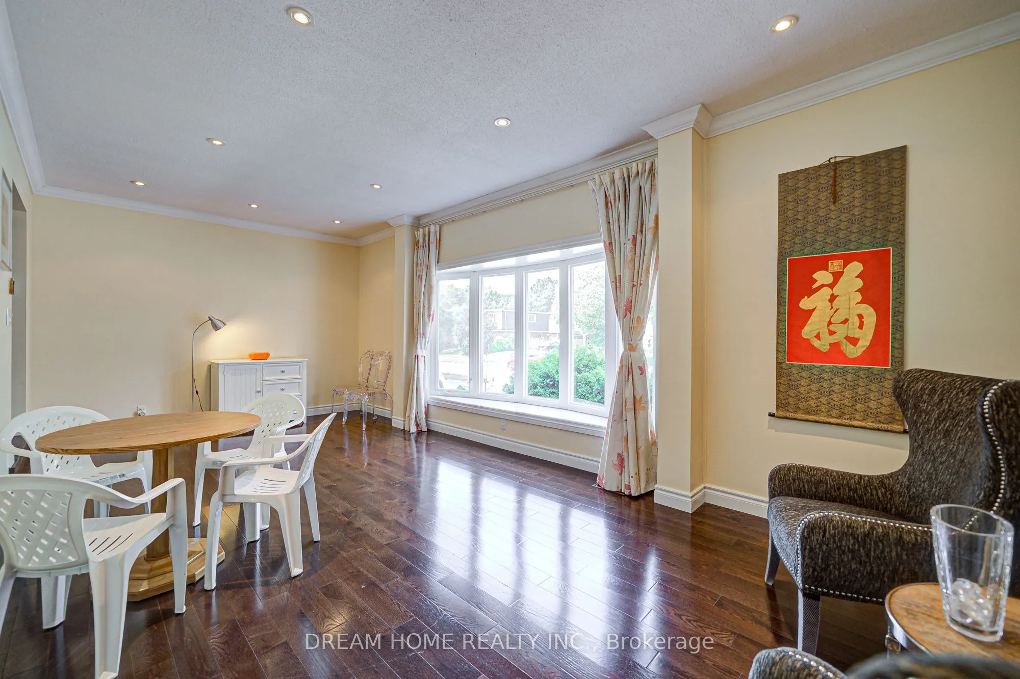 811 Huntingwood Drive