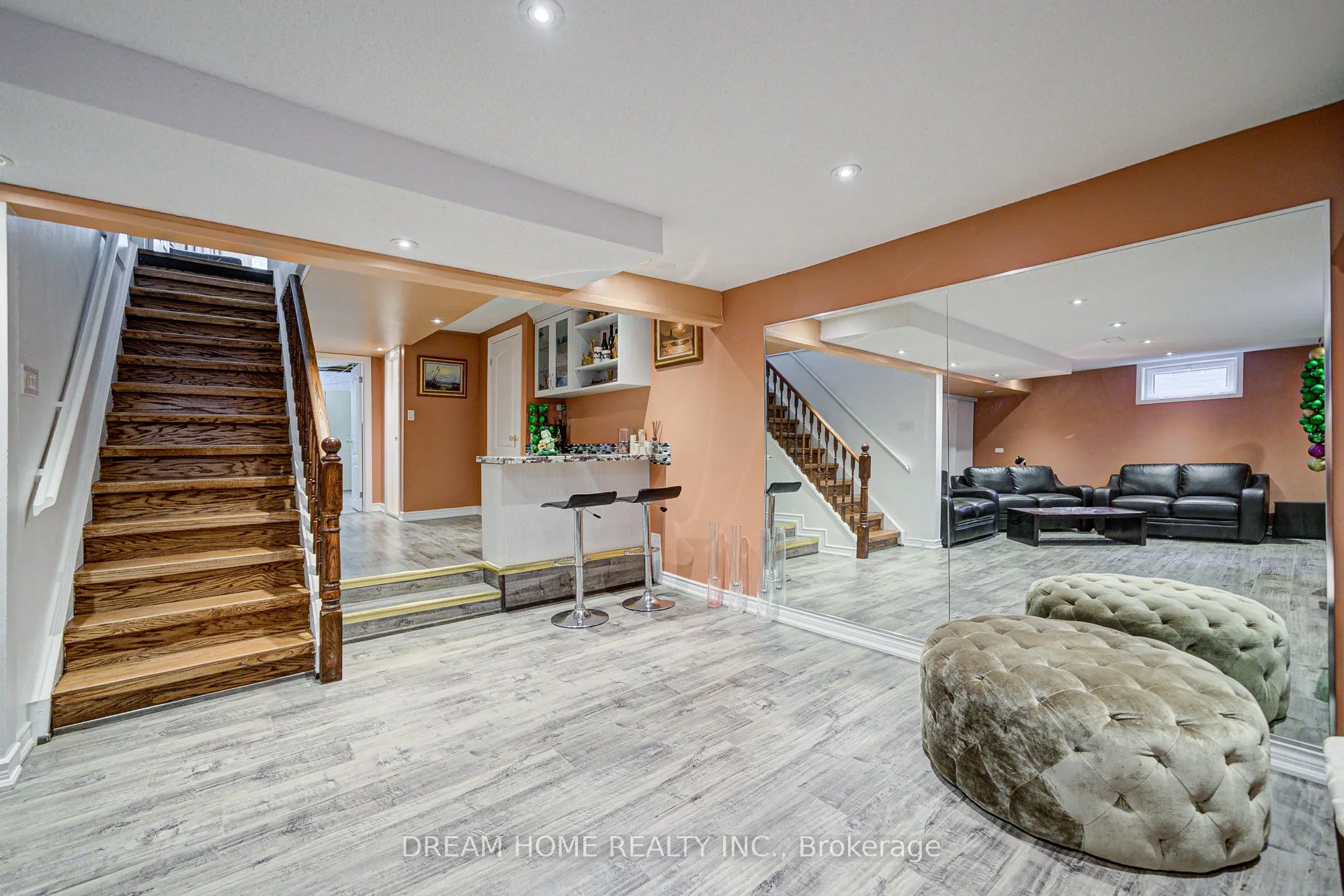 811 Huntingwood Drive
