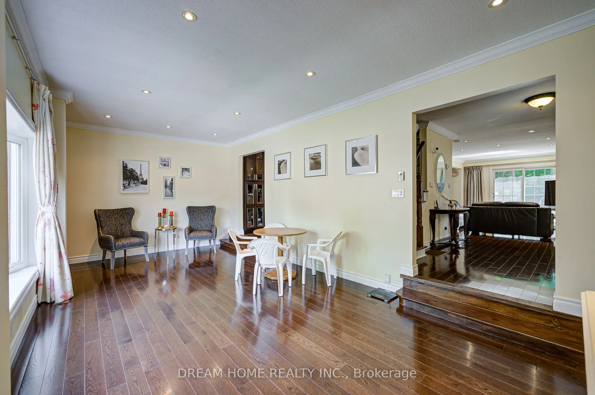 811 Huntingwood Drive
