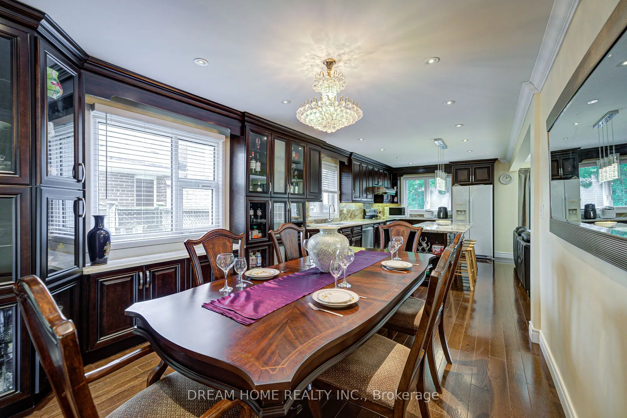 811 Huntingwood Drive