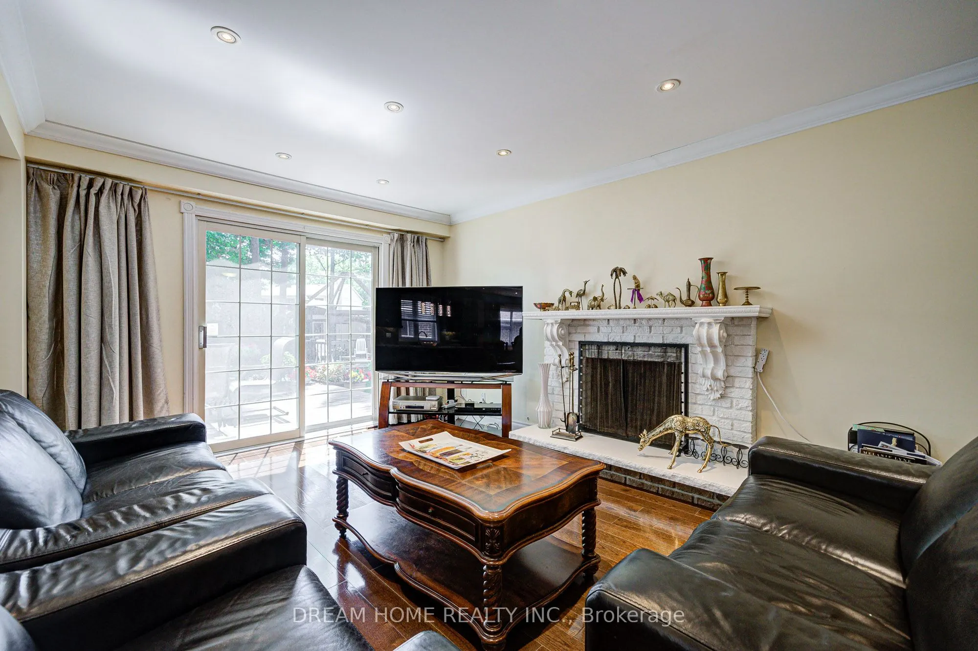 811 Huntingwood Drive