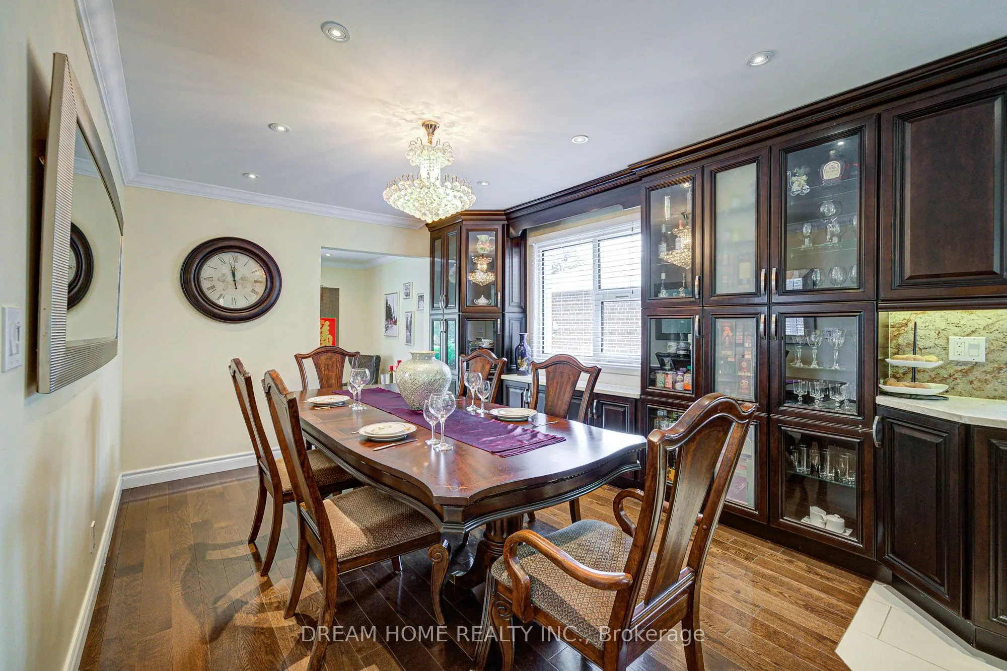 811 Huntingwood Drive