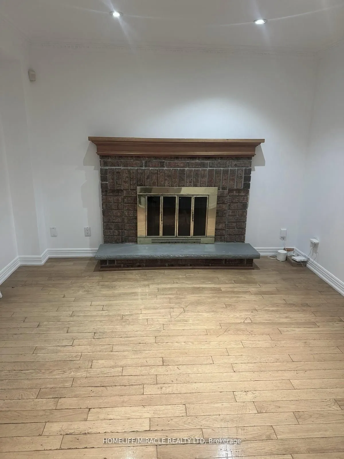 9 Maresfield Drive N