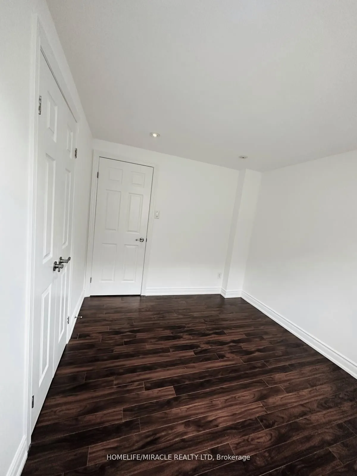 9 Maresfield Drive N