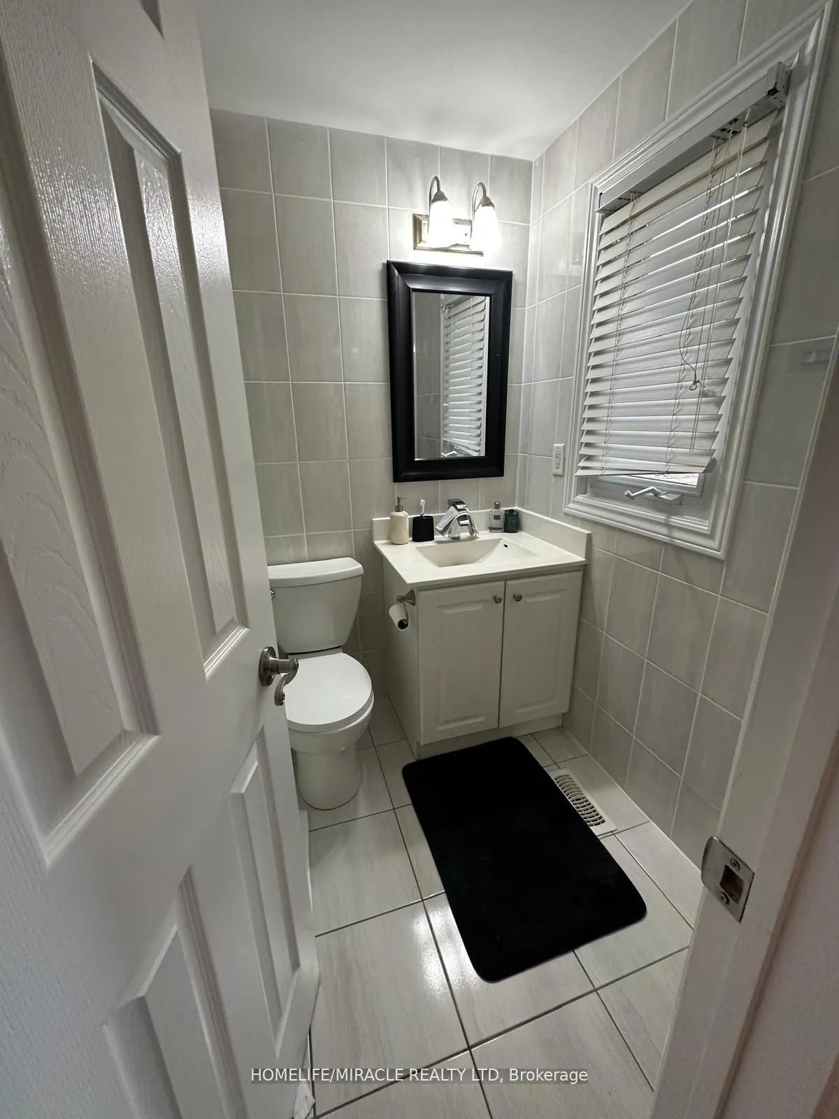 9 Maresfield Drive N