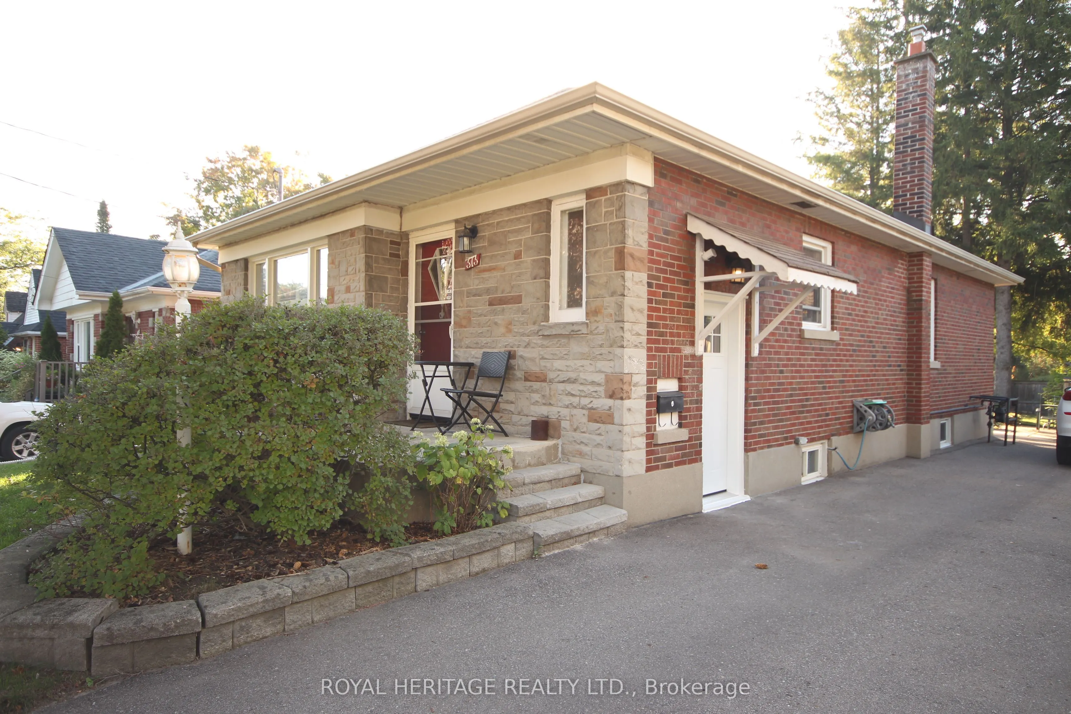 373 Colborne Street E