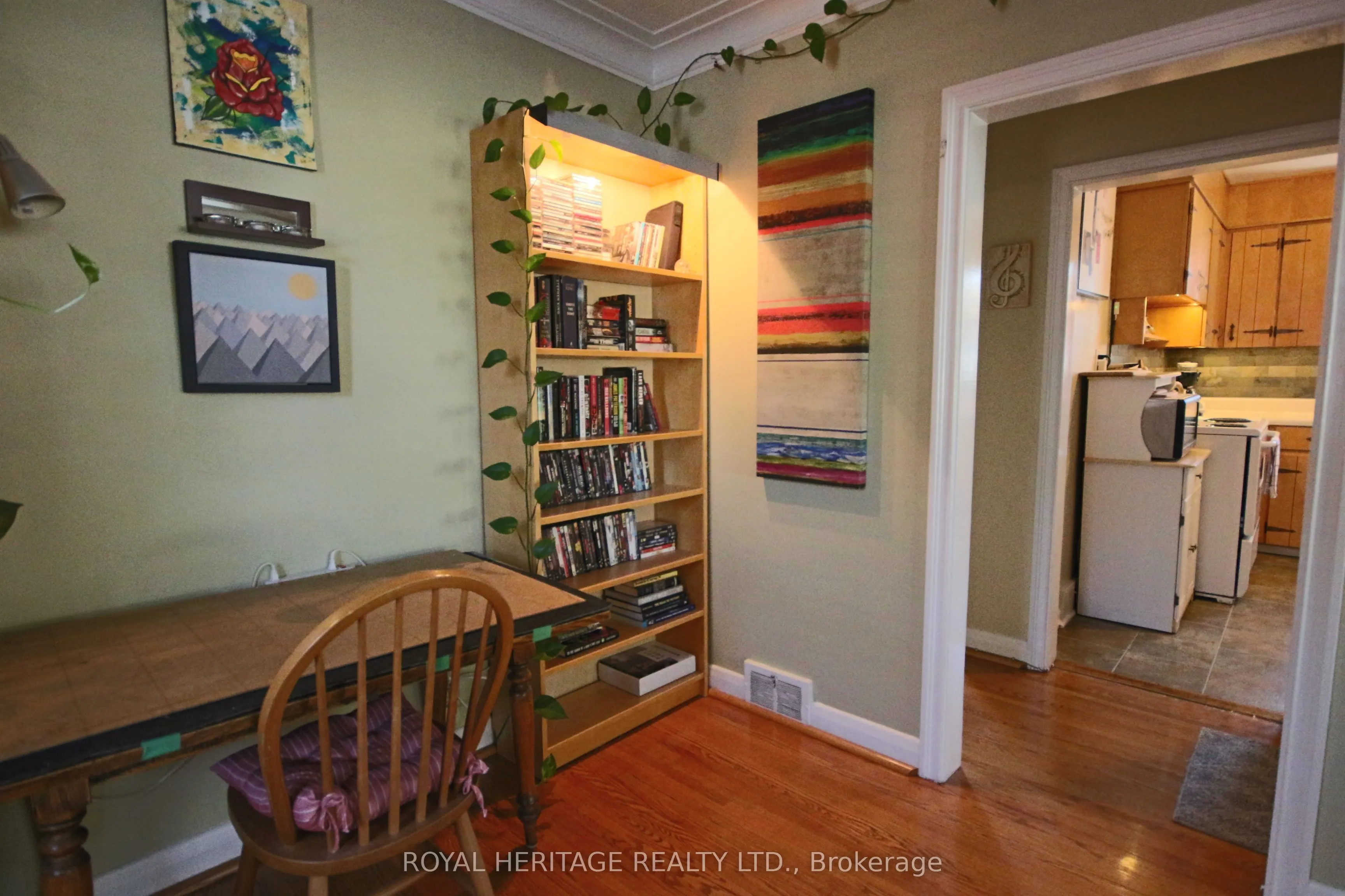 373 Colborne Street E