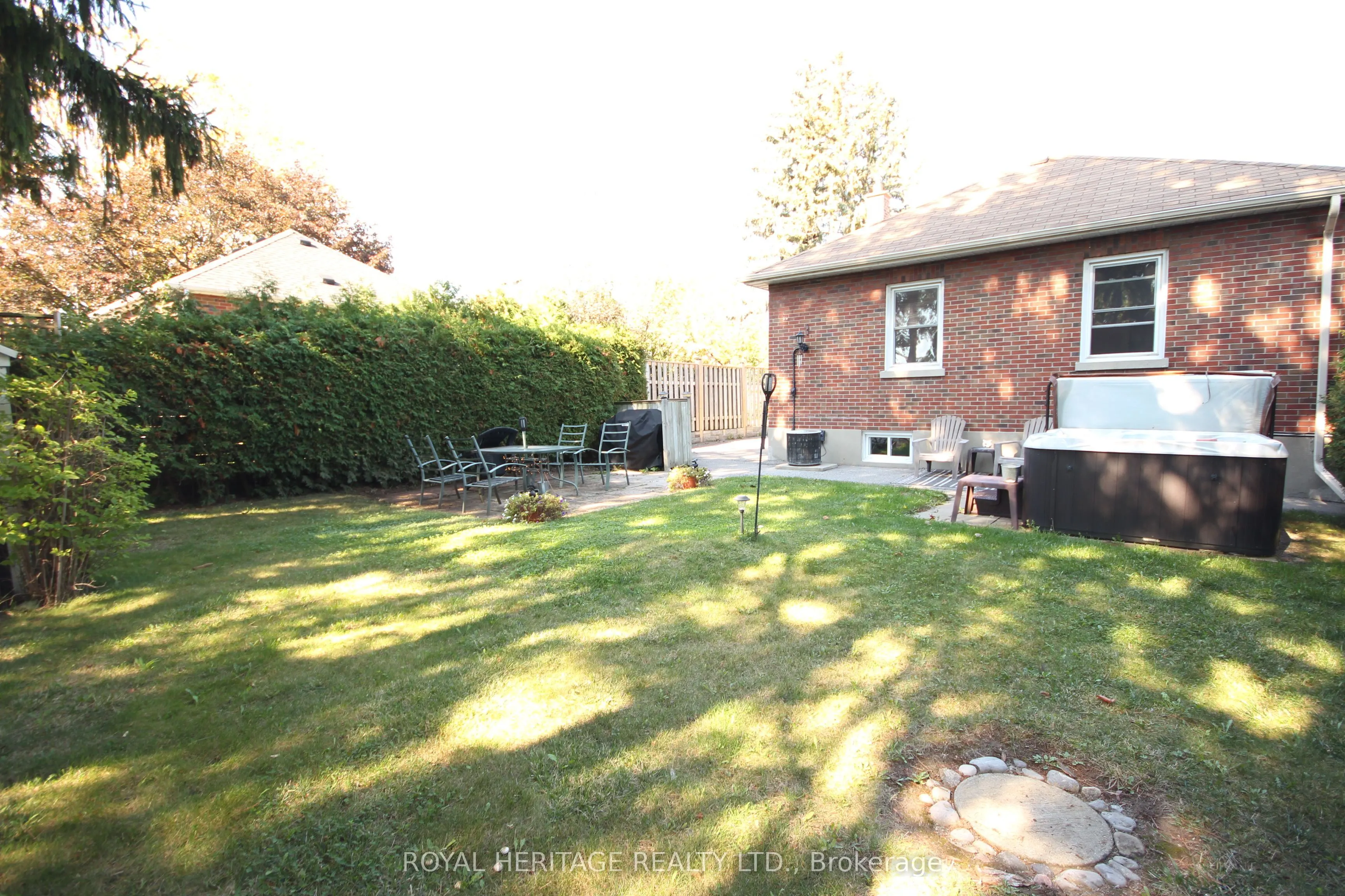373 Colborne Street E