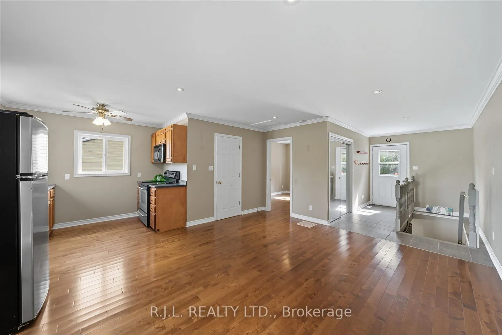 178 Platten Boulevard