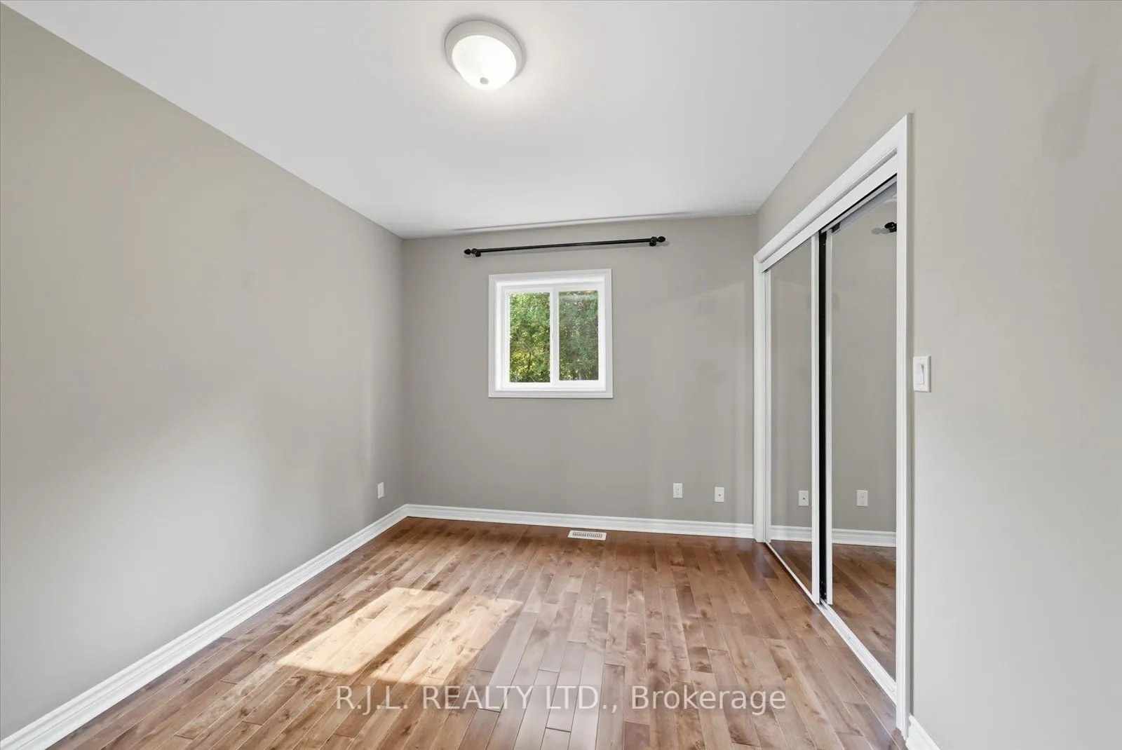178 Platten Boulevard