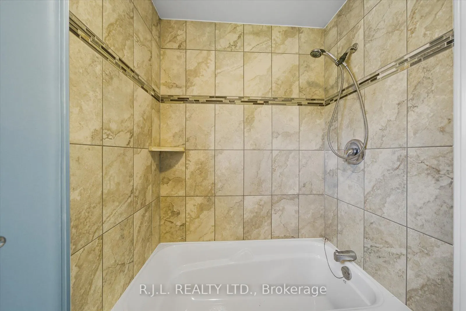 178 Platten Boulevard