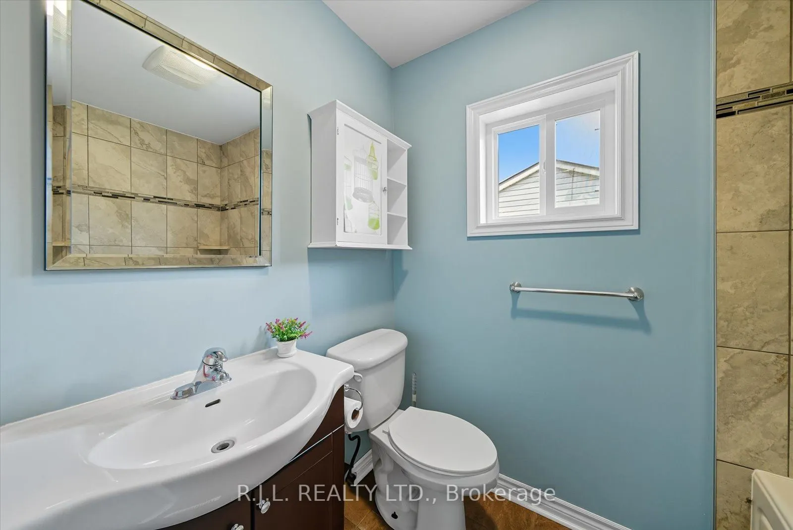 178 Platten Boulevard