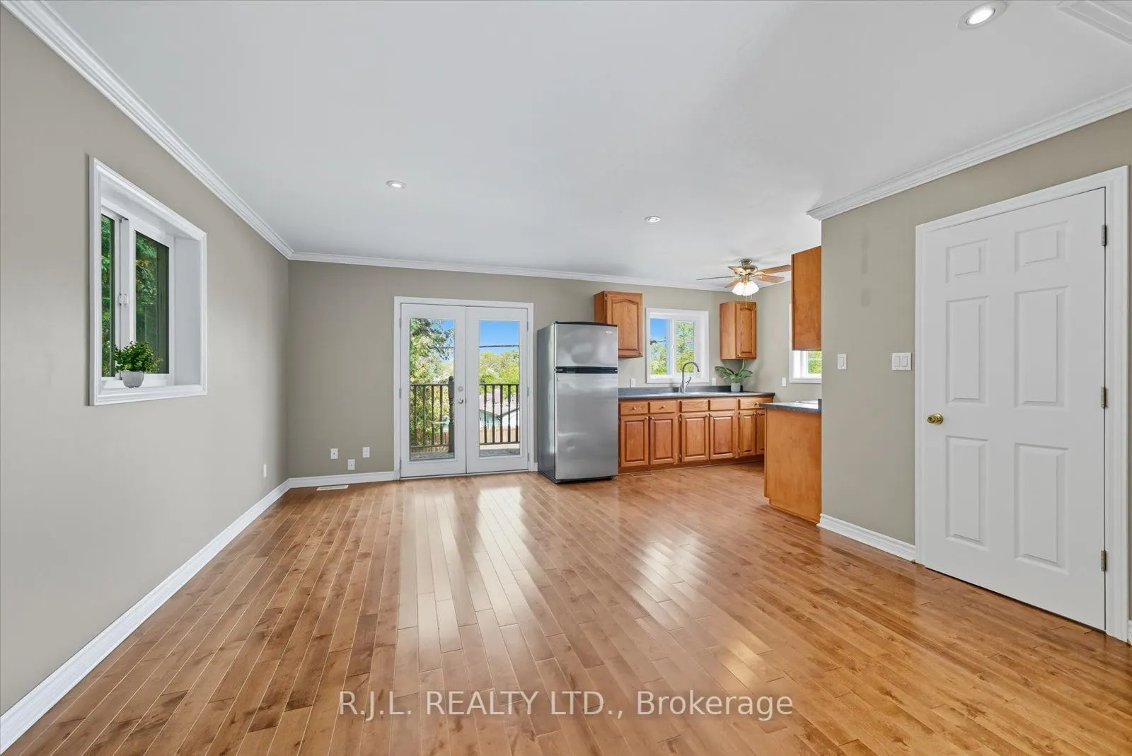 178 Platten Boulevard