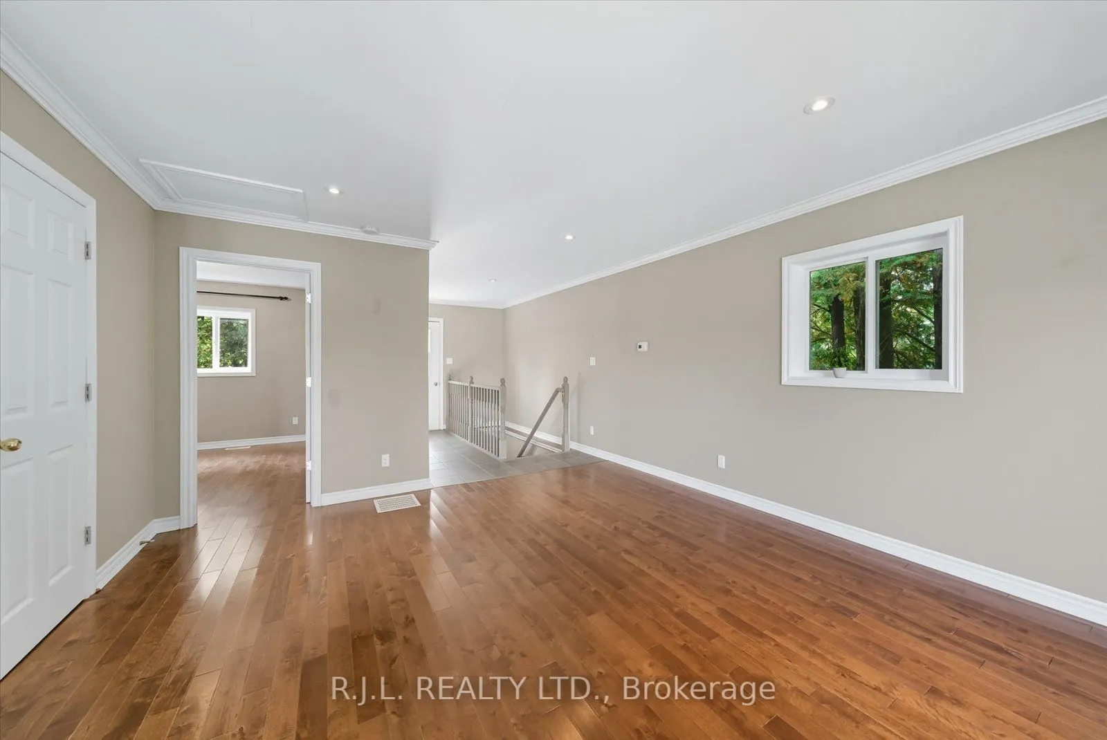 178 Platten Boulevard