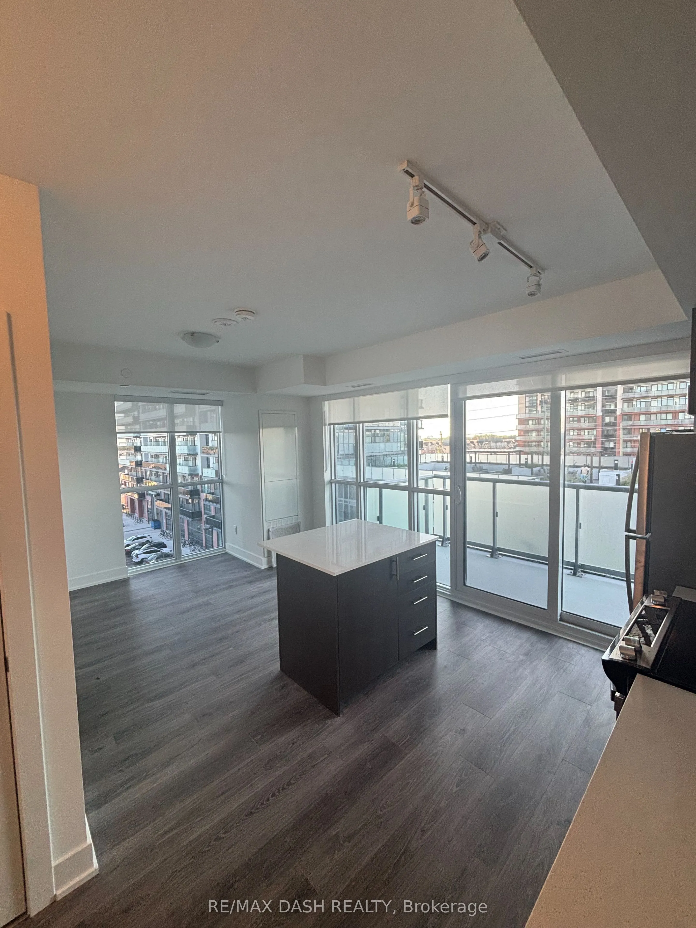 2545 Simcoe Street N, #526