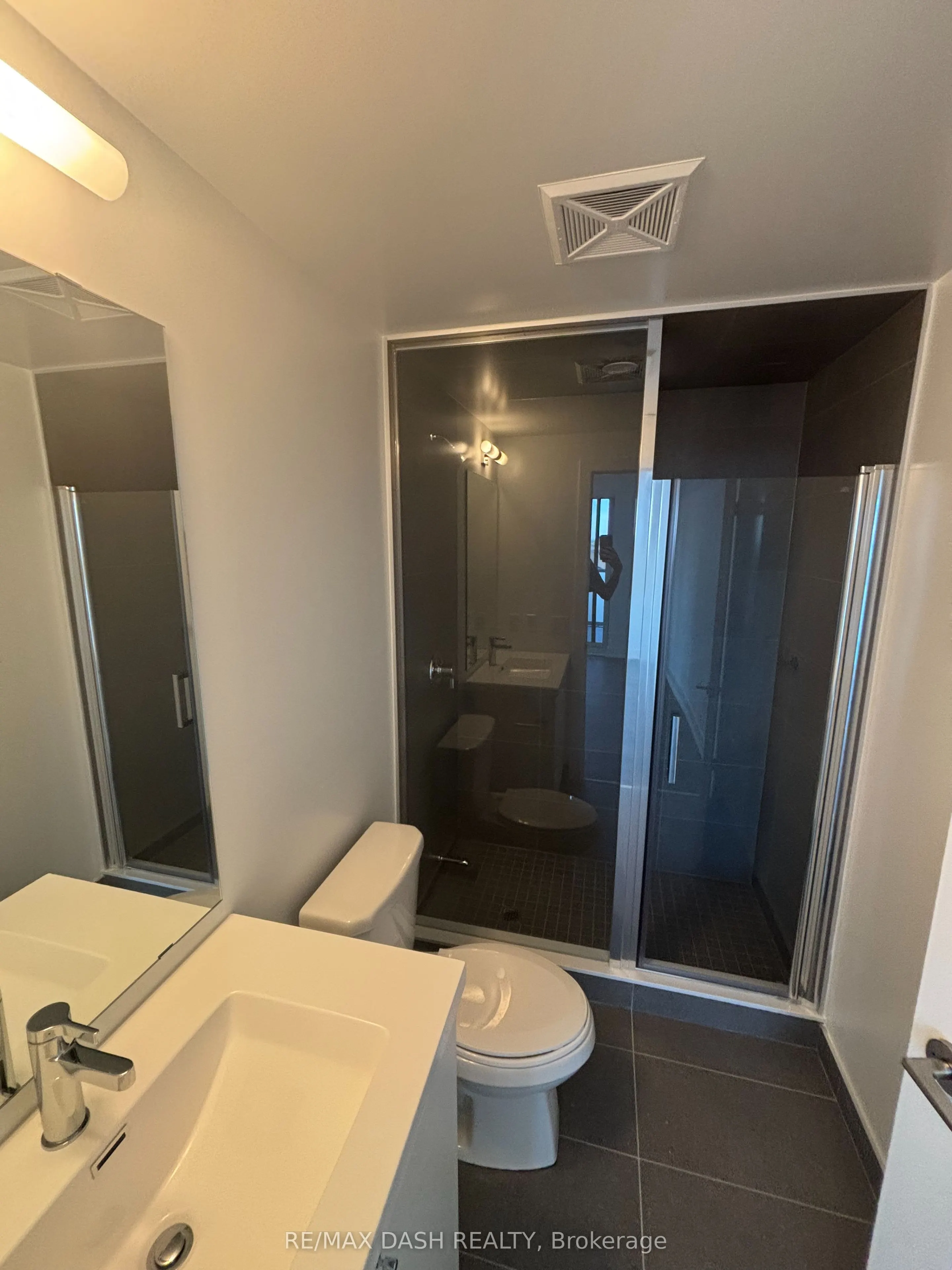 2545 Simcoe Street N, #526