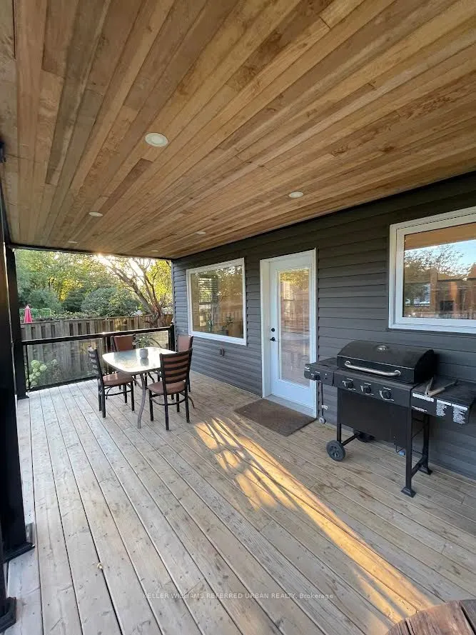 2 Leagrove Crescent