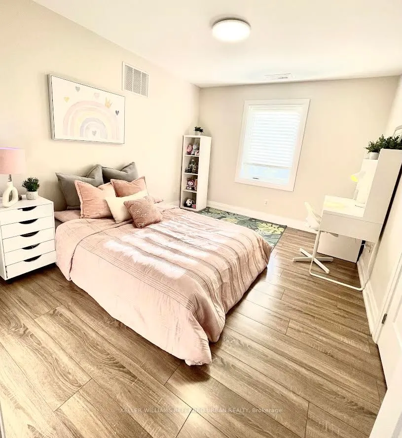 2 Leagrove Crescent