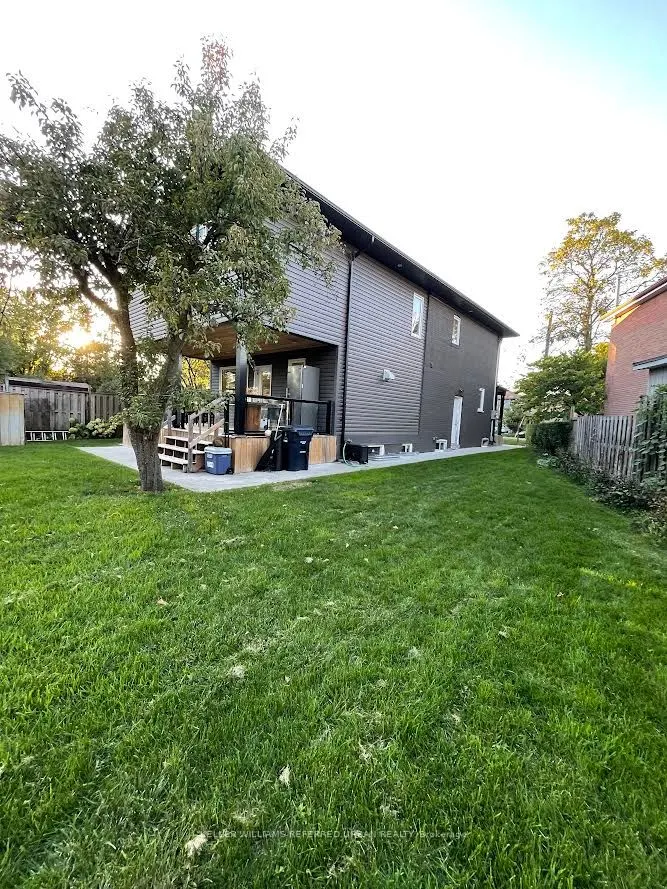 2 Leagrove Crescent
