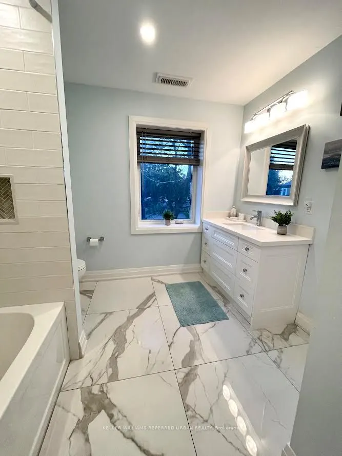 2 Leagrove Crescent