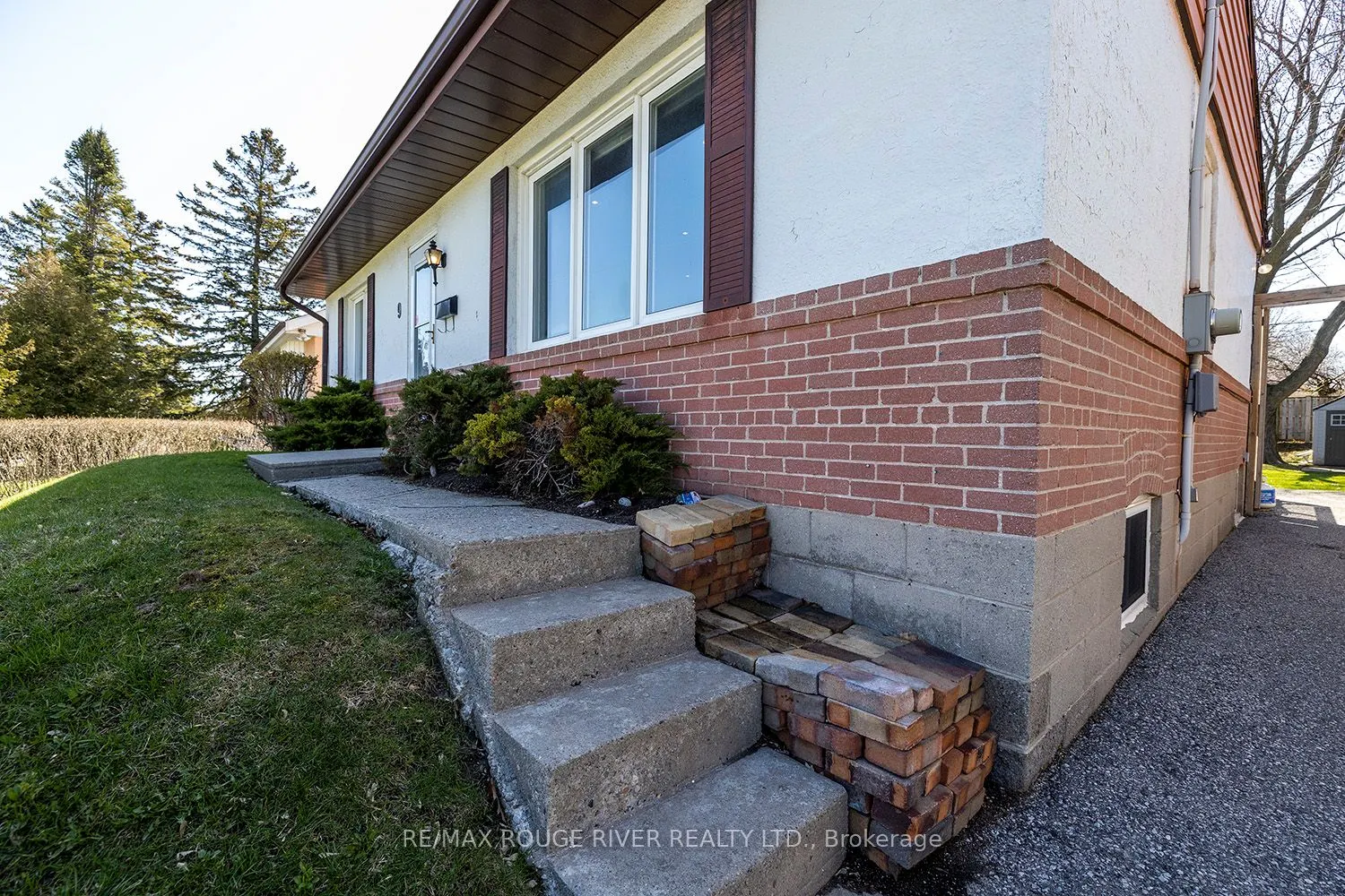 9 Granard Boulevard