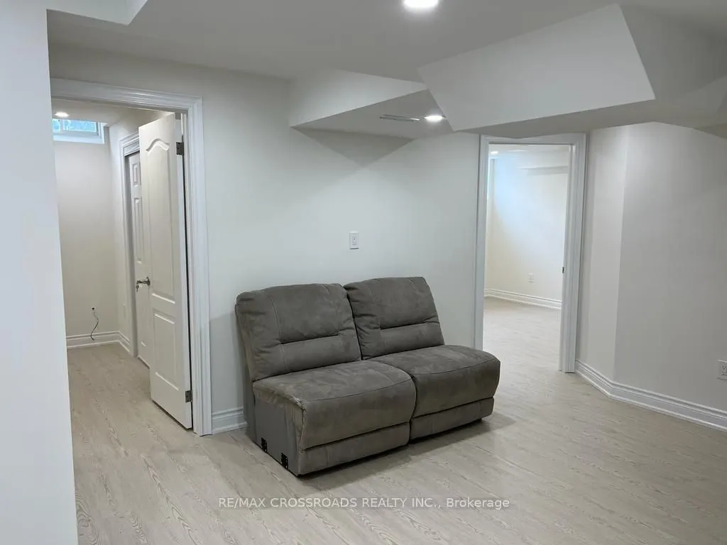 4 Gillett Drive, #Lower