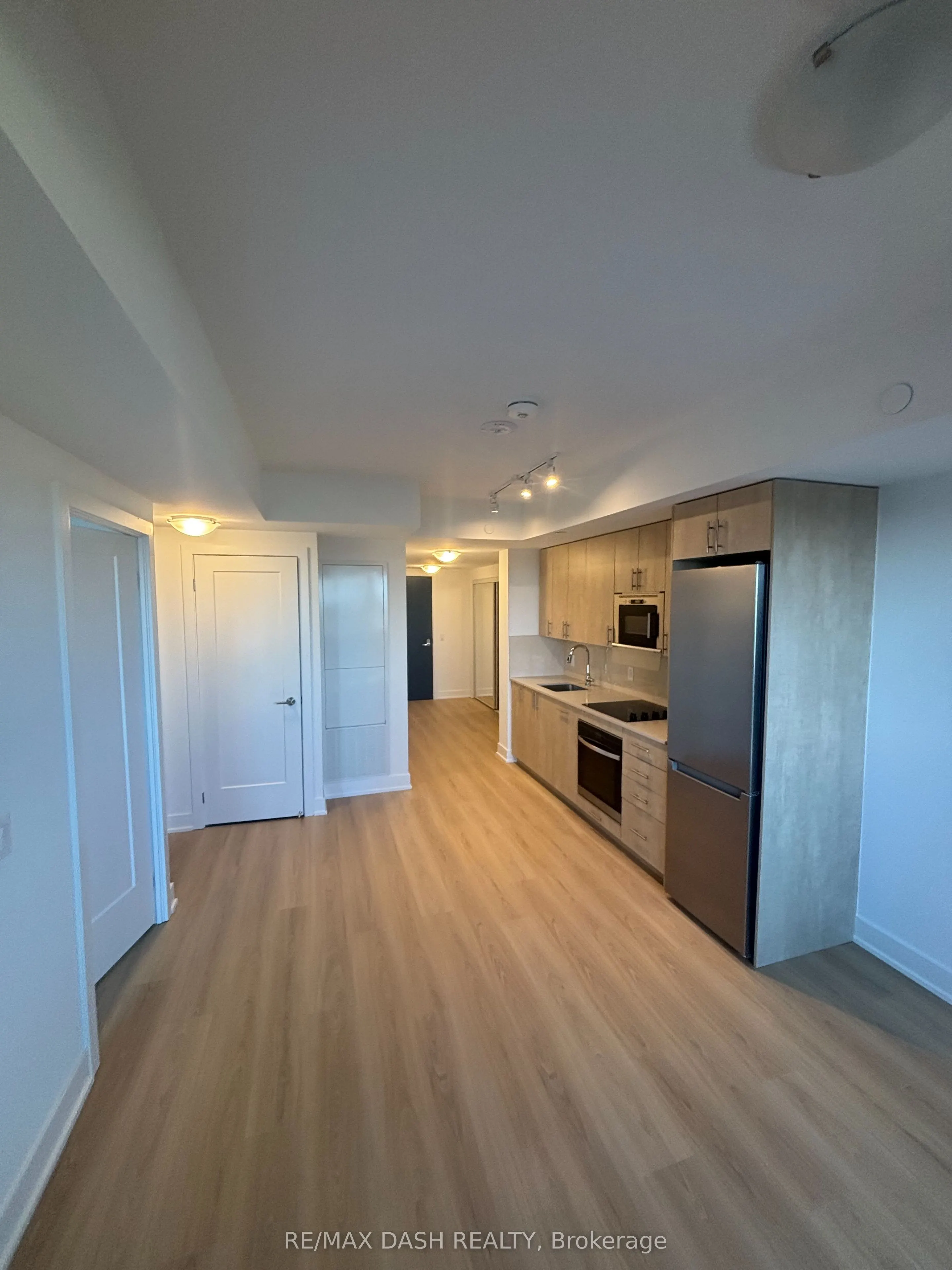 2545 Simcoe Street N, #1142
