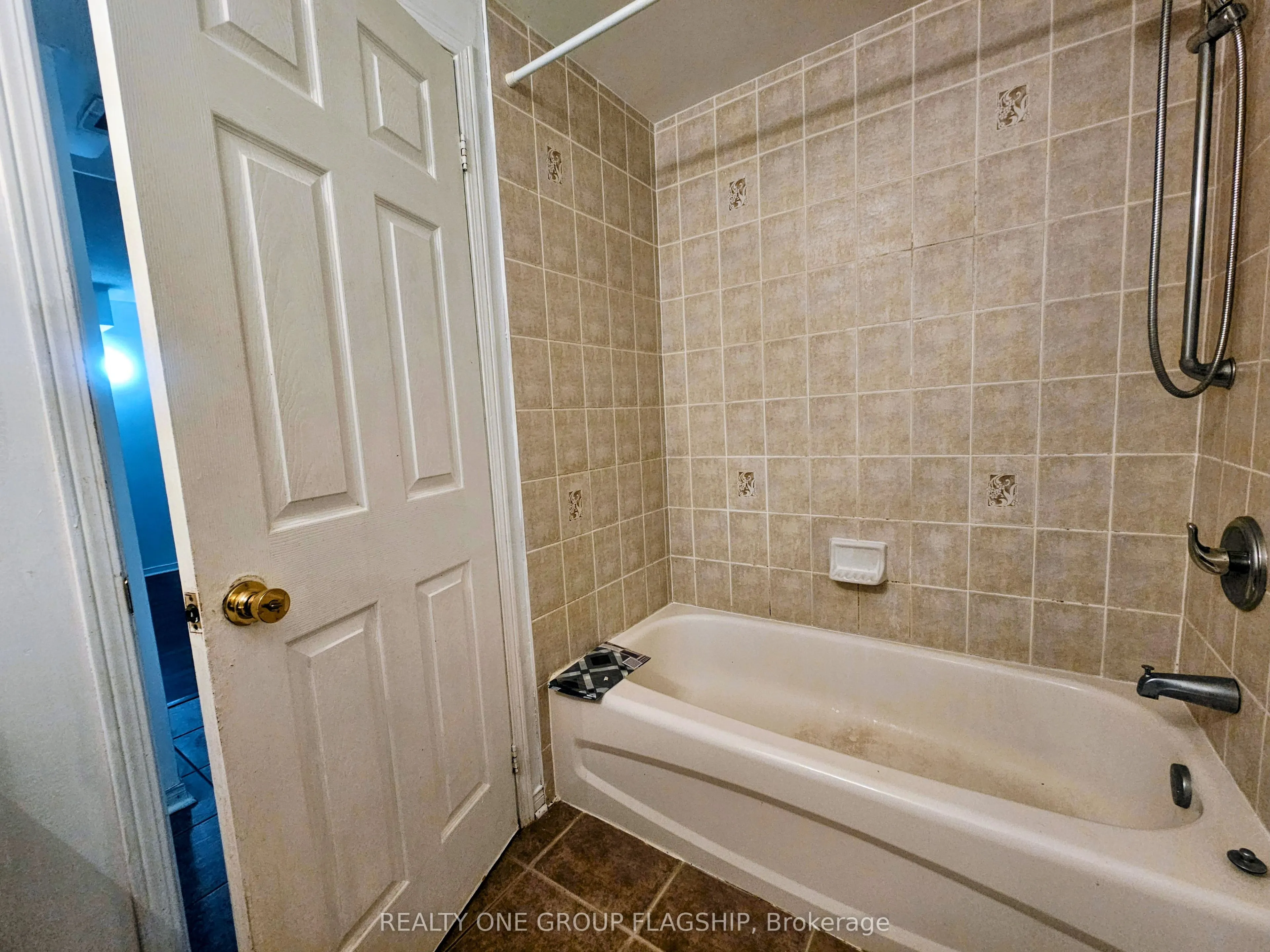42 Pinery Trail, #7