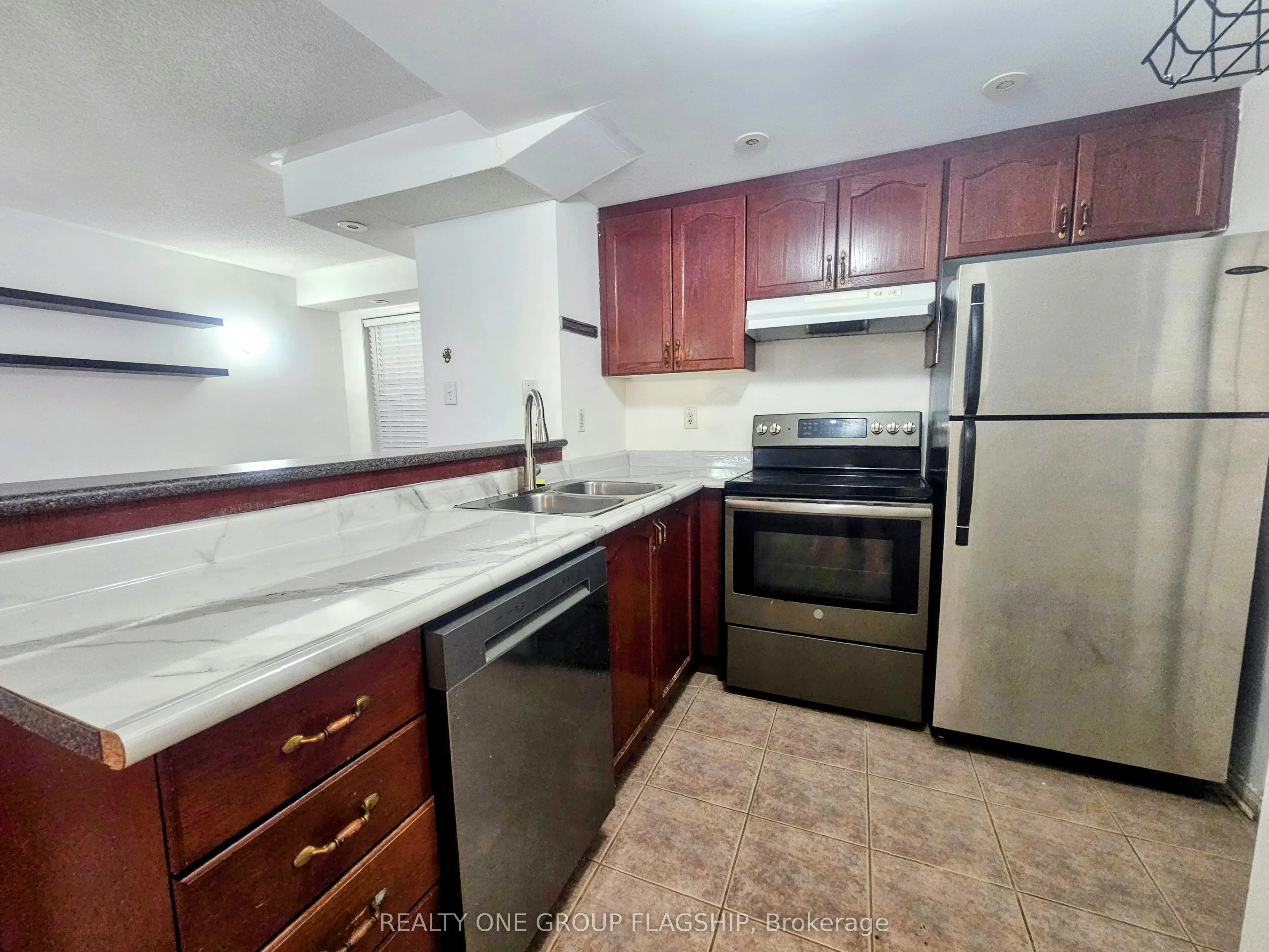 42 Pinery Trail, #7