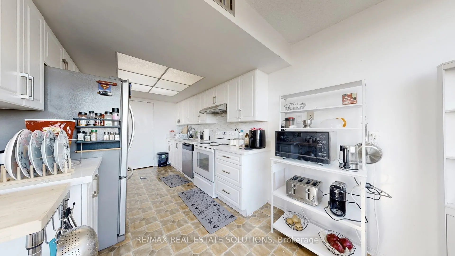 330 Alton Towers Circle, #1611