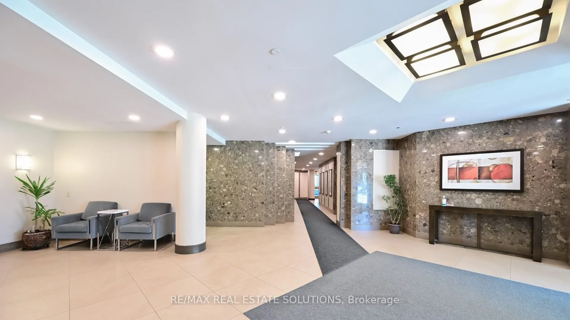 330 Alton Towers Circle, #1611
