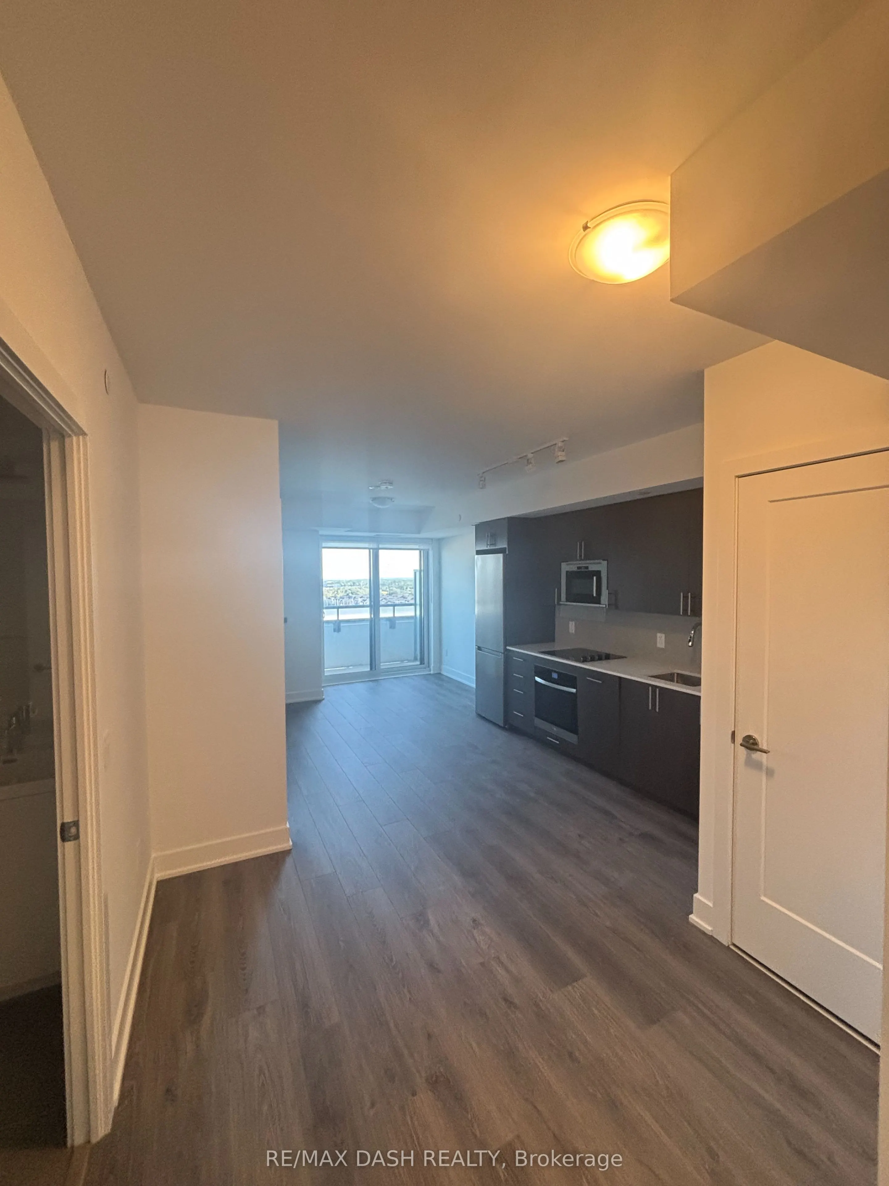 2425 Simcoe Street N, #1041
