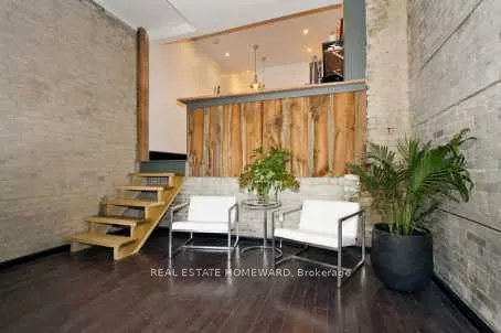 726 Gerrard Street, #Main