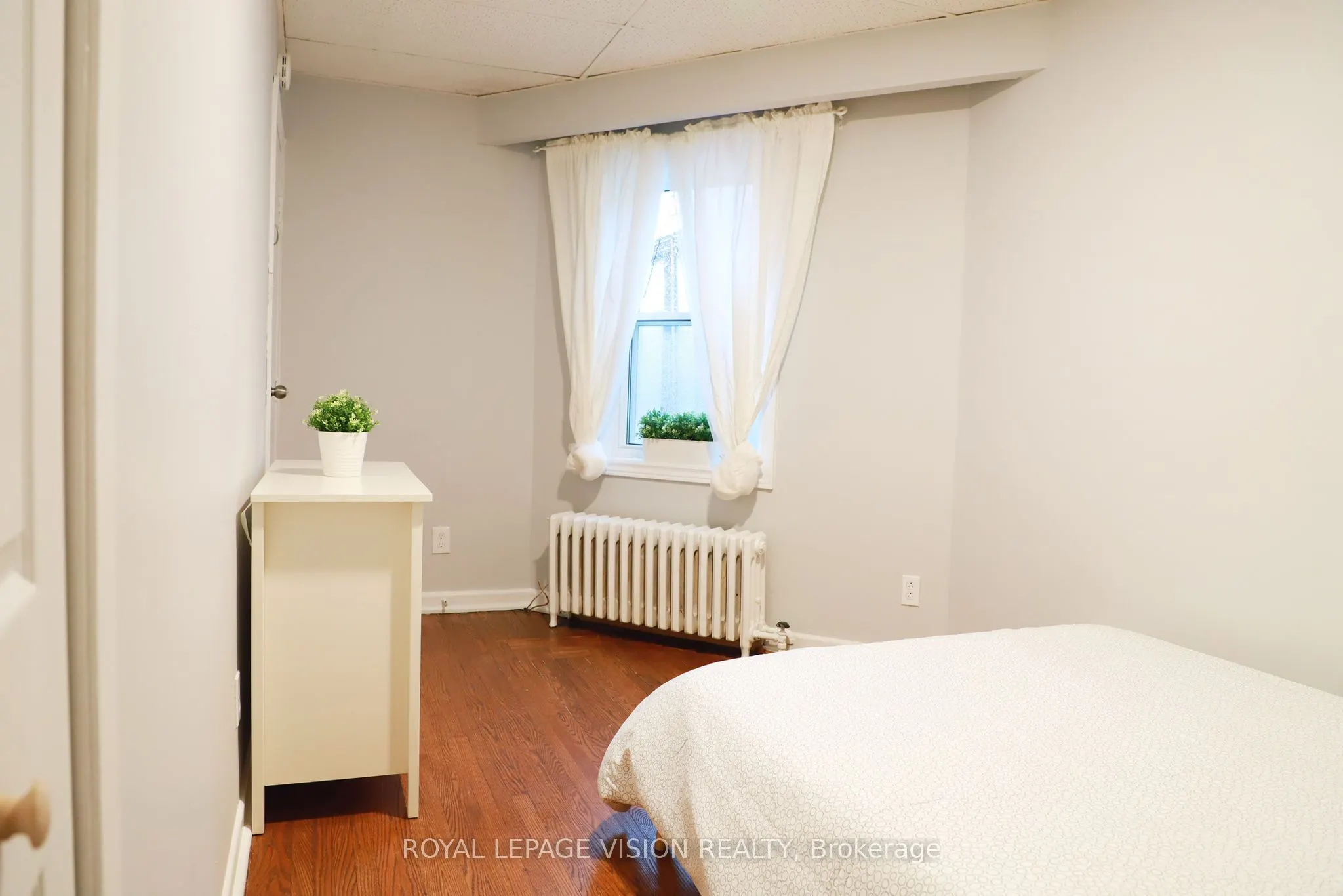 1242 Danforth Avenue, #Upper