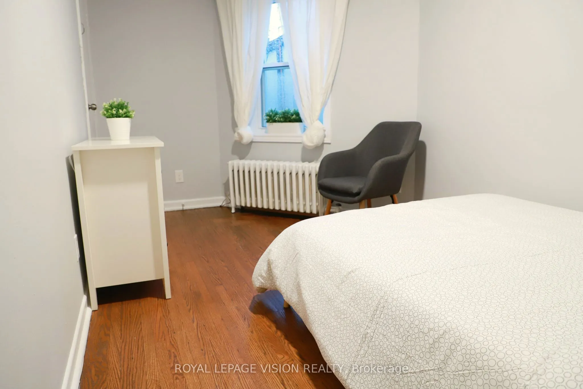 1242 Danforth Avenue, #Upper