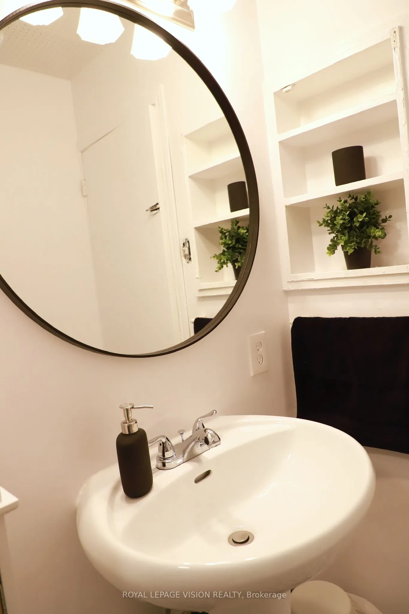 1242 Danforth Avenue, #Upper